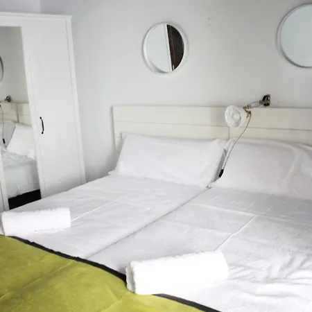 Apartment Zahira *